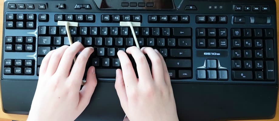 How I Teach Keyboarding to My Child With Dysgraphia